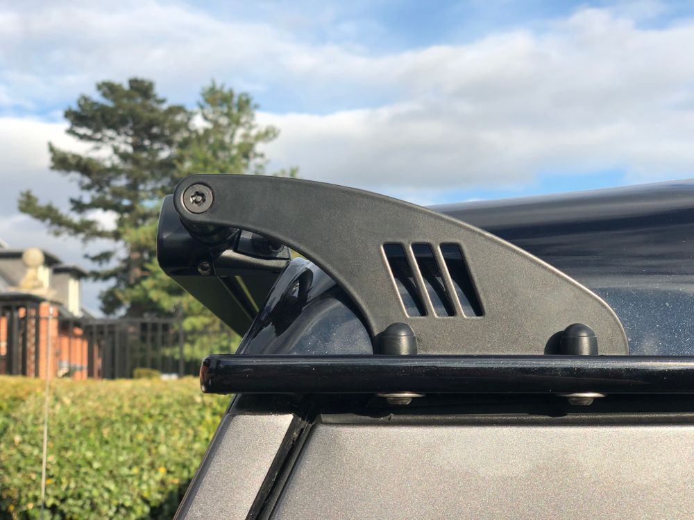Land Rover Defender (up to 2018) Rood Mounting Kit - Image 2